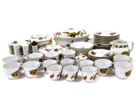 Various Royal Worcester Evesham pattern dinnerware, to include lidded souffle dish, 28cm wide, various other lidded dishes, p