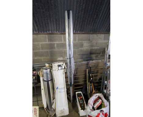 A rotary clothes line