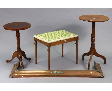 A 19th century mahogany tripod table with a circular top, &amp; on a vase-turned centre column &amp; three splay legs, 42cm d