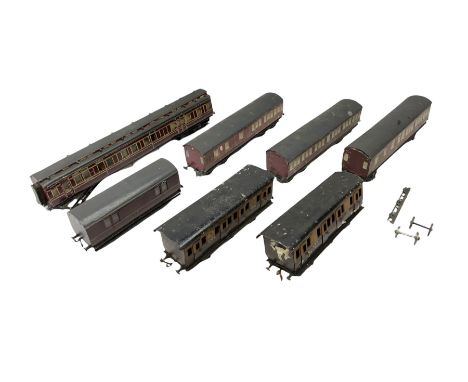 '0' gauge - seven early 20th century scratch-built wooden and metal passenger coaches with LMS/LYR/M&GSW livery (7)Condition 