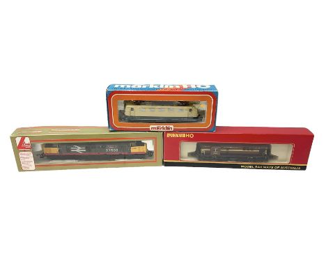 '00'/'HO' gauge - Marklin 3034 twin-pantograph locomotive No.141 015-8; Lima Class 37 diesel locomotive No.37502; and Powerli