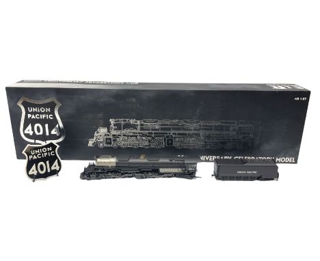 Hornby Hobbies Rivarossi HO scale Union Pacific 4014 60th Anniversary Celebratory Model