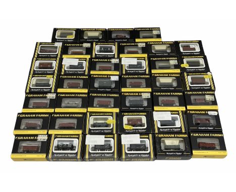 Graham Farish/Bachmann 'N' gauge - forty goods wagons; all boxed (40)