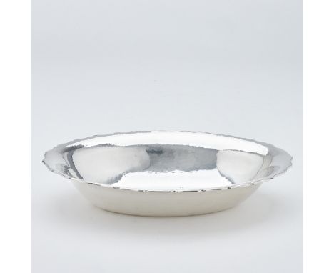 Art Deco Schale800er Silber. Punzen: Herst.-Marken, 800, Halbmond/Krone. 5 x 26 x 19 cm. Gew.: 210 g.