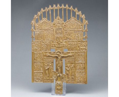 MetallikoneRussland, um 1900. - "Hauskreuz" - Bronze. 38,5 x 24 cm. Minim. Spuren von Alter u. Gebrauch.
