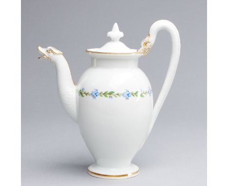 Kleine Kanne - Monogramm K und VergißmeinnichtKönigliche und Staatliche Porzellan Manufaktur, Meissen 1850-1924. Porzellan, w