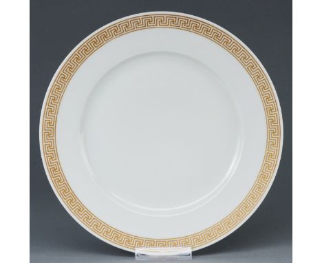 Speiseteller aus dem Tafelservice des Reeders Aristoteles OnassisHeinrich Porzellan, Selb 1950-1970. Porzellan, weiß, glasier