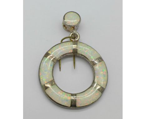 A 925 silver and synthetic opal pendant, diameter 29mm