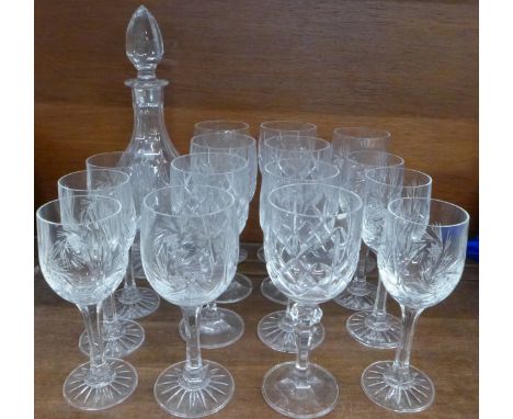 A collection of glass; decanter and fifteen glasses (8+7)