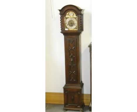 AN OAK DWARF LONGCASE CLOCK, IN BREAK ARCHED CASE WITH CHIMING MOVEMENT, C1930