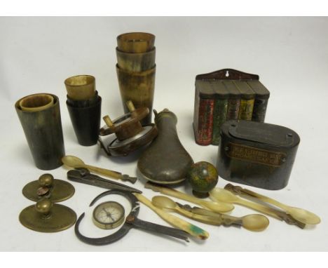 A VINTAGE WOODEN FISHING REEL, A QUANTITY OF VICTORIAN HORN BEAKERS, A VICTORIAN BRASS MOUNTED POWDER FLASK, A LIBRARY BISCUI