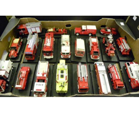 A COLLECTION OF DEL PRADO PLASTIC SCALE MODEL FIRE ENGINES