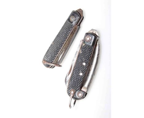 Two WWII army jack knives