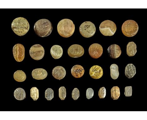 Sammlung sassanidischer und neo-babylonischer Stempelsiegel. Aus verschiedenen Steinarten, v.a. Achat, Lagenachat und Chalzed
