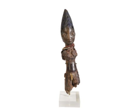 YORUBA WOODEN IBEJI losses to arms and legs, blue pigment to coiffe, very old used and worn fine patina, 19th century, 26cm h