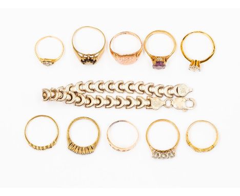 A collection of jewellery to include a 9ct rose gold signet ring, a 9ct gypsy set diamond ring, a 9ct gold sapphire and diamo