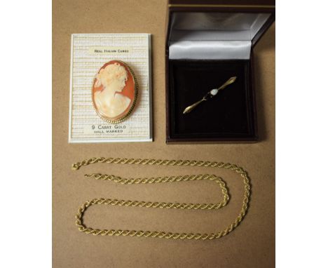 Jewellery - a 9ct gold framed shell cameo brooch; a garnet and opal brooch; a 9ct gold rope twist necklace, 19.3g gross (3)