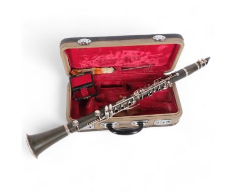 A Hsinghai clarinet, serial no. D130, in original fitted hardshell case 