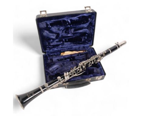 A Bundy Resonite, Selmer clarinet, in original hardshell casing 
