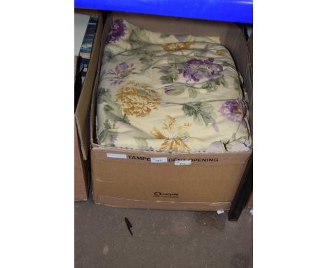 Two pairs of floral print curtains, each approx. 117cm long x 110cm wide, (4)