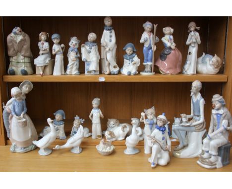 A large collection of Spanish pottery figures to include Nao, Casades and Nadal, (29 pieces)