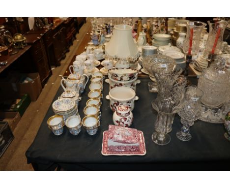 A quantity of Mason "Mandalay Red"; a Mason Vista cheese dish and cover and a Masons table lamp and shade 