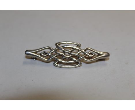 A Sterling silver Celtic "Eternal Knot" bar brooch 