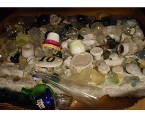 Quantity of vintage advertising bottles, stoneware, keys, etc