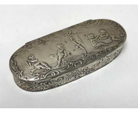 A Continental silver oval snuff box