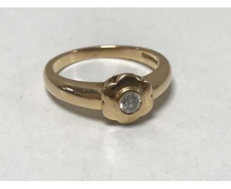 18ct ring 4.3 grams .15 solitaire diamond