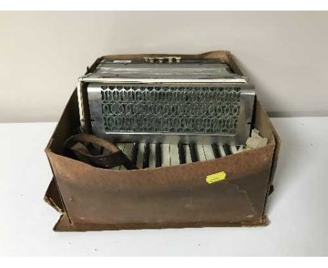 A Universal Model Perfect Tone accordion