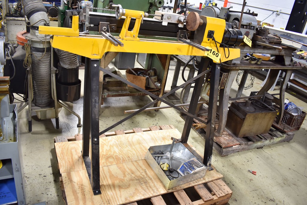 WOODFAST 280 13"X40" WOODWORKING LATHE WITH VEGA DUPLICATOR