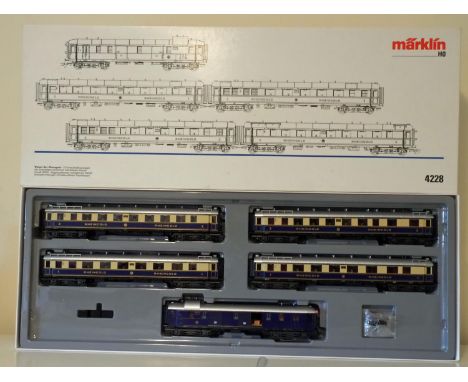 Marklin H0 3-rail AC 4228 passenger coach set Rheingold.  Superb set of five tin-plate coaches with factory-fitted LED intern