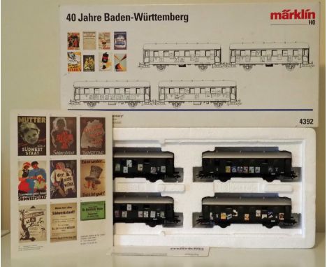 Marklin H0 3-rail 4392 coach set.  Set of four two-axled coaches 40th Anniversary of Baden-Württemberg. With set of contempor
