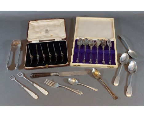 A set of six Victorian sliver Apostle spoons London 1898, together with a cased set of six Birmingham silver tea spoons and a