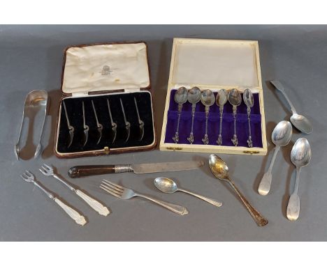 A set of six Victorian sliver Apostle spoons London 1898, together with a cased set of six Birmingham silver tea spoons and a