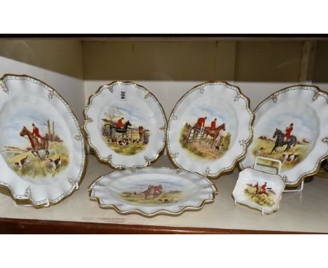 FIVE HUNTING SCENE CABINET PLATES AND A SIMILAR TRINKET DISH, printed and tinted with horses, hounds and huntsman, each beari