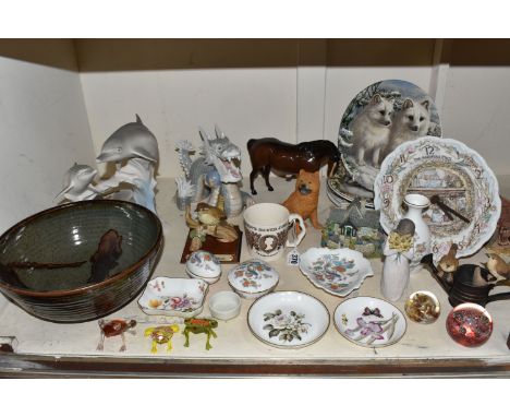 A GROUP OF CERAMICS AND GLASS WARE, to include a Royal Doulton Brambly Hedge 'The Harvest Mice' wall clock, seven Royal Graft