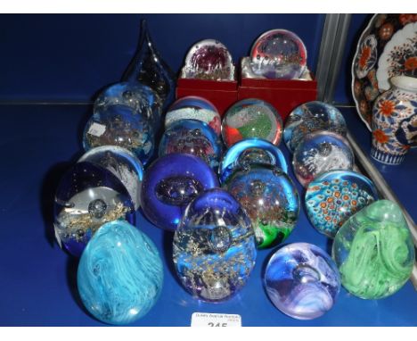 A COLLECTION OF GLASS PAPERWEIGHTS including Caithness, two in original boxes