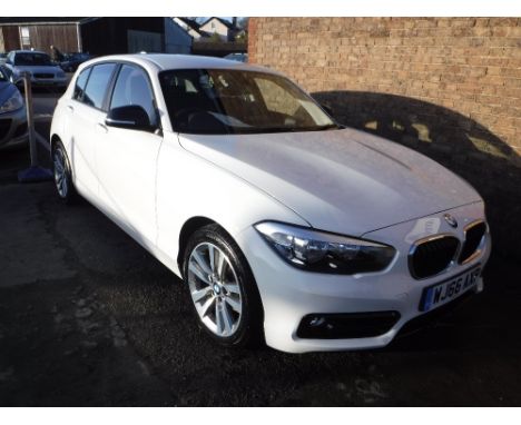 A 2016 BMW 118i SPORT 5 DOOR HATCHBACK 1K4 ESTATE CAR IN WHITE, MANUAL, PETROL, REGISTRATION NO 'WJ66 AXP' REGISTERED ON 06/0