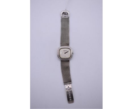 A vintage Roy King silver manual wind wristwatch, 34 x 31mm, hallmarked London 1975, on matching silver mesh bracelet. 