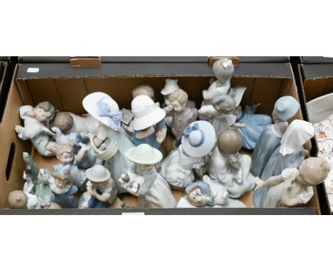 Twenty-seven various Nao figurines (box) 