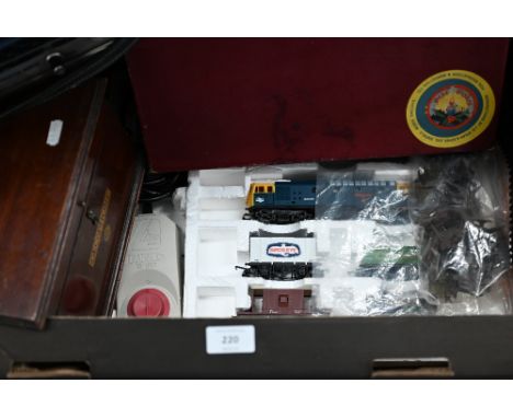 A boxed Lima 00 gauge train set a/f to/w a vintage scrabble set with wooden tiles, a boxed Roberts R.505 radio, Echo model A4
