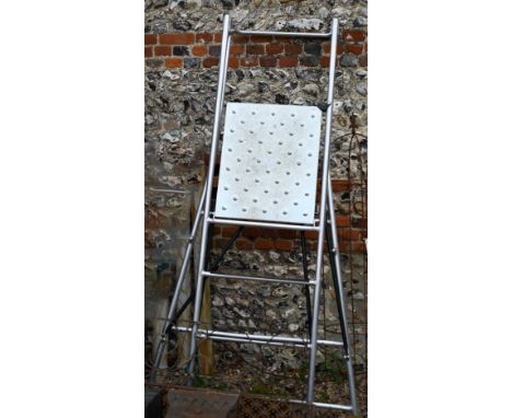 A Henchman aluminium folding hedge cutting platform ladder,&nbsp;202.5 cm o/a, platform height 102.5 cm&nbsp;