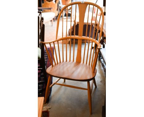 An Ercol (model 472) elm and beech spindle back Windsor chair gold label to back underside seat, circa 1980s 