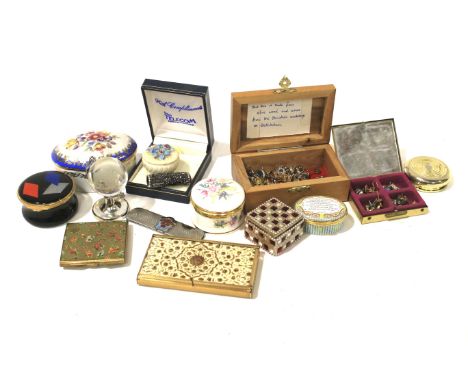 Various decorative ceramic and enamel boxes and compacts etc. Including examples by Toye, Kenning and Spencer