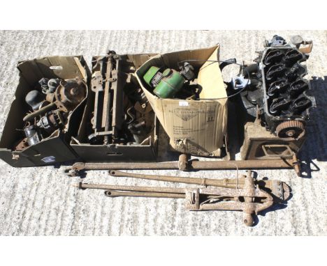 A quantity of auto jumble and related items. To include a set of Record bolt cutters and part of an engine