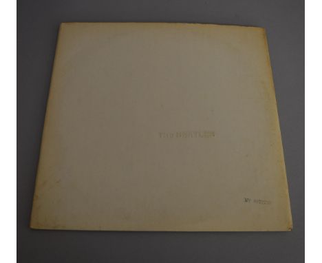 The Beatles "The White Album" PMC 7068 1st pressing No 0072738 with lyric sheet, photos and postcard inners in excellent cond