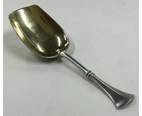 A Russian silver caddy spoon. Marked 84. Approx. 26 grams. Est. £40 - £60.