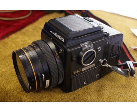 Zenza Bronica camera SQ-A
